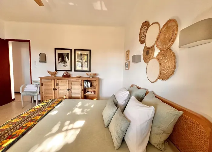 Lilause Villa *